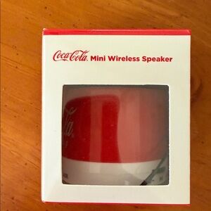 New--Coke-Cola Red and White Wireless Speaker
